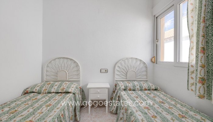 Te koop - Huis - Bungalow - Alicante - Parque de las Naciones