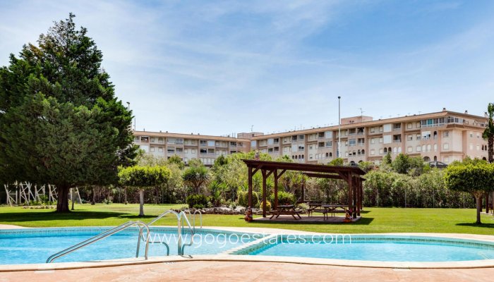 Te koop - Huis - Bungalow - Alicante - Parque de las Naciones