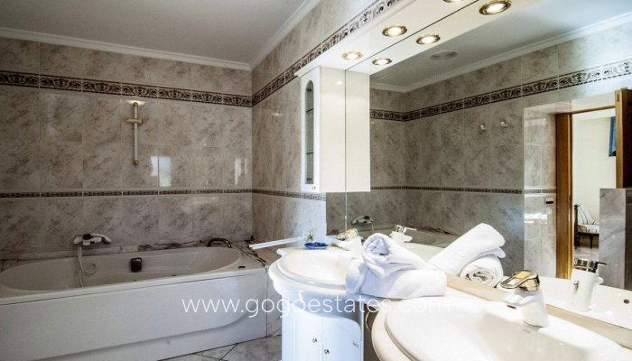 Te koop - Huis - Vrijstaande Villa - Benissa - Benissa Centro