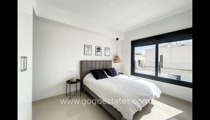 Te koop - Huis - Vrijstaande Villa - Orihuela - Villamartin