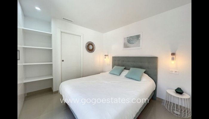 Te koop - Huis - Vrijstaande Villa - Orihuela - Villamartin