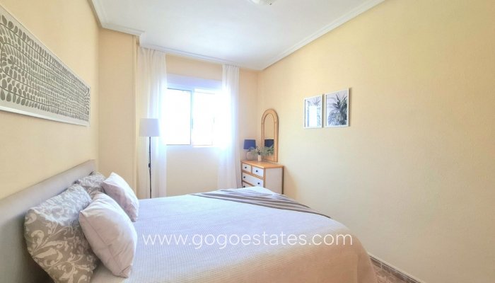 Resale - Apartment - Middle Floor Apartment - Torrevieja - Torrevieja Centro
