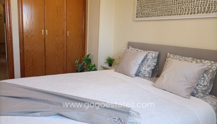 Resale - Apartment - Middle Floor Apartment - Torrevieja - Torrevieja Centro