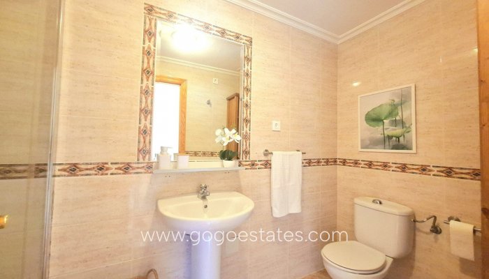 Resale - Apartment - Middle Floor Apartment - Torrevieja - Torrevieja Centro
