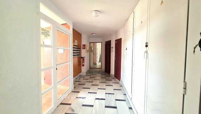 Resale - Apartment - Middle Floor Apartment - Torrevieja - Torrevieja Centro