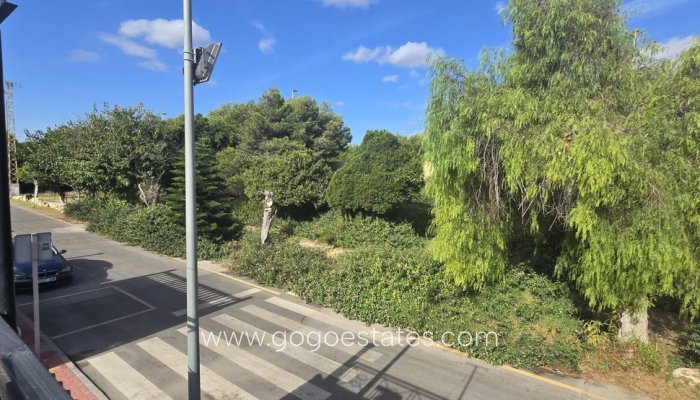 Te koop - Huis - Halfvrijstaande woning - Torrevieja - Torrevieja Centro