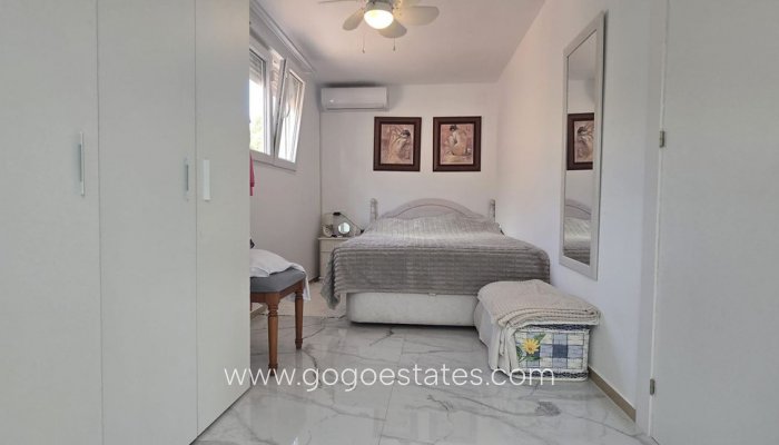 Te koop - Huis - Halfvrijstaande woning - Torrevieja - Torrevieja Centro