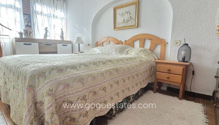 Te koop - Huis - Halfvrijstaande woning - Torrevieja - Torrevieja Centro