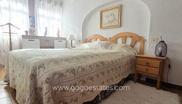 Te koop - Huis - Halfvrijstaande woning - Torrevieja - Torrevieja Centro