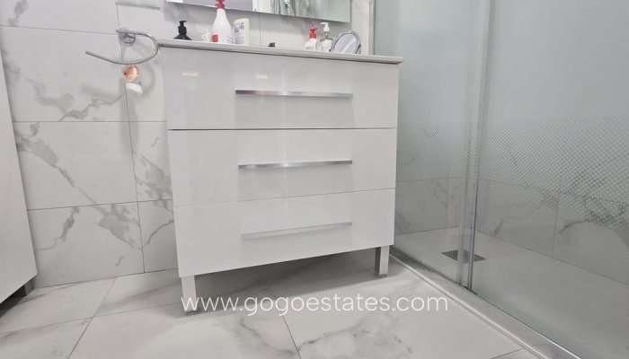 Te koop - Huis - Halfvrijstaande woning - Torrevieja - Torrevieja Centro