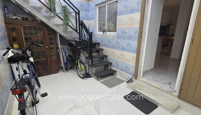 Te koop - Huis - Halfvrijstaande woning - Torrevieja - Torrevieja Centro