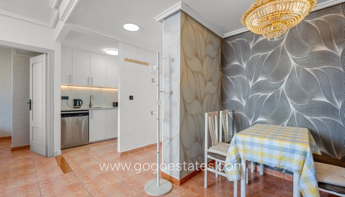 Te koop - Appartement - Appartement op de middelste verdieping - Torrevieja - Torrevieja Centro