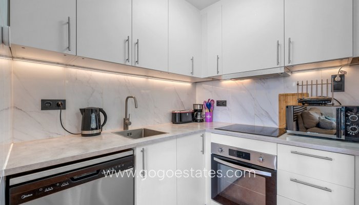 Te koop - Appartement - Appartement op de middelste verdieping - Torrevieja - Torrevieja Centro