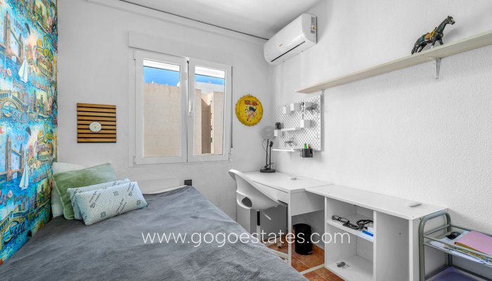 Te koop - Appartement - Appartement op de middelste verdieping - Torrevieja - Torrevieja Centro