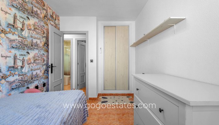 Te koop - Appartement - Appartement op de middelste verdieping - Torrevieja - Torrevieja Centro