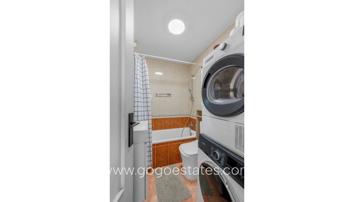 Te koop - Appartement - Appartement op de middelste verdieping - Torrevieja - Torrevieja Centro