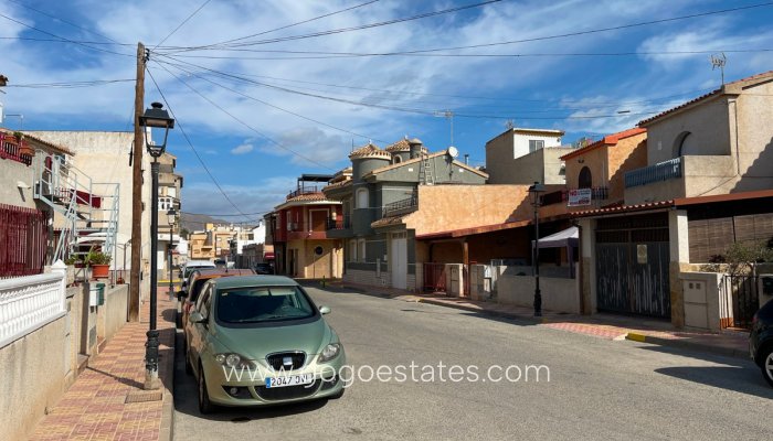 Resale - House - Townhouse - Jacarilla