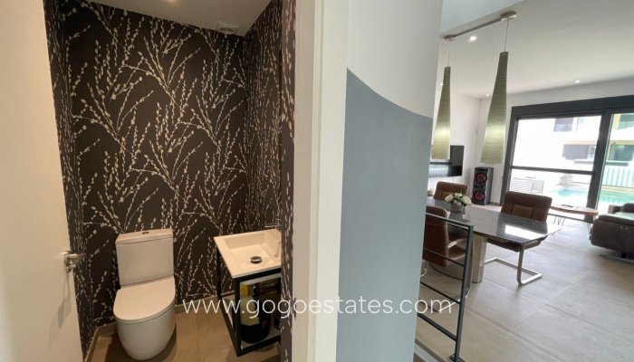 Te koop - Huis - Vrijstaande Villa - Alicante - Dolores Centro