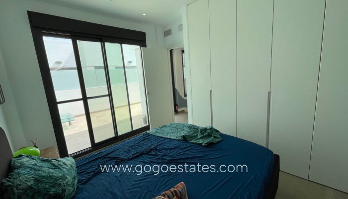 Te koop - Huis - Vrijstaande Villa - Alicante - Dolores Centro