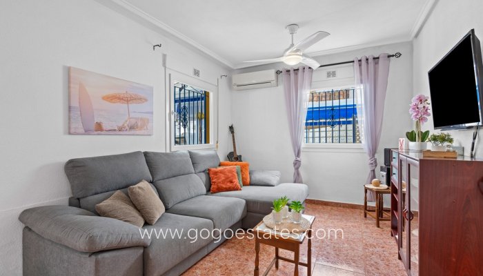 Te koop - Huis - Vrijstaande Villa - Torrevieja - Torrevieja Centro