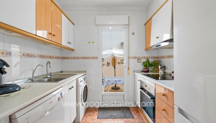 Te koop - Huis - Vrijstaande Villa - Torrevieja - Torrevieja Centro