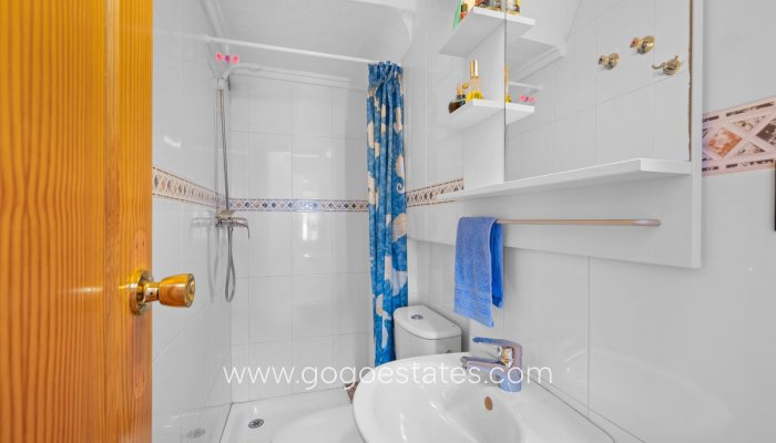 Te koop - Huis - Vrijstaande Villa - Torrevieja - Torrevieja Centro