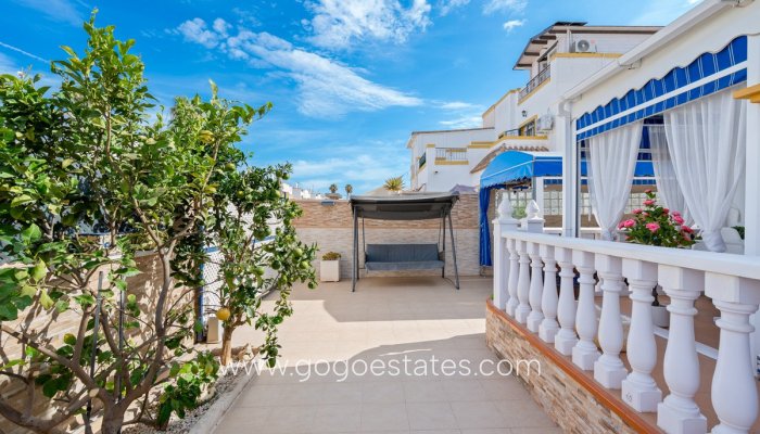 Te koop - Huis - Vrijstaande Villa - Torrevieja - Torrevieja Centro