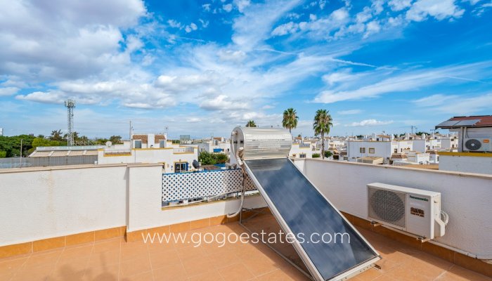 Te koop - Huis - Vrijstaande Villa - Torrevieja - Torrevieja Centro