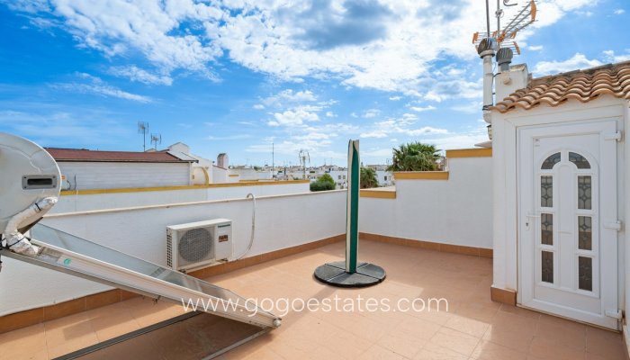 Te koop - Huis - Vrijstaande Villa - Torrevieja - Torrevieja Centro