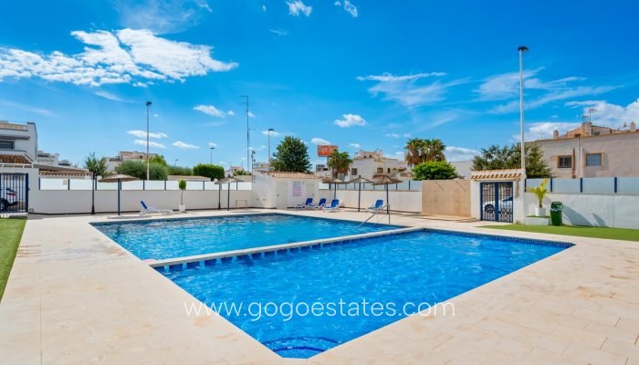 Te koop - Huis - Vrijstaande Villa - Torrevieja - Torrevieja Centro