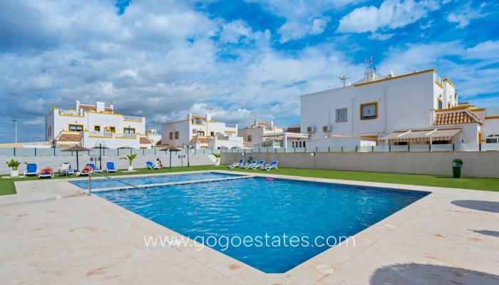 Te koop - Huis - Vrijstaande Villa - Torrevieja - Torrevieja Centro