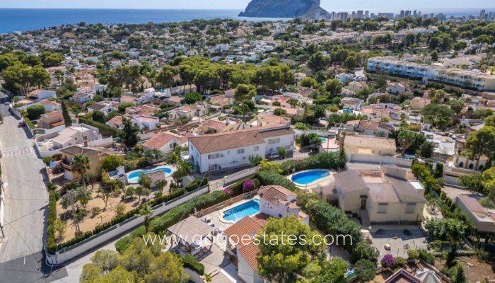 Te koop - Huis - Vrijstaande Villa - Benissa - La Fustera