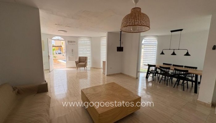 Te koop - Huis - Vrijstaande Villa - Pilar De La Horadada - Pilar de la Horadada Centro