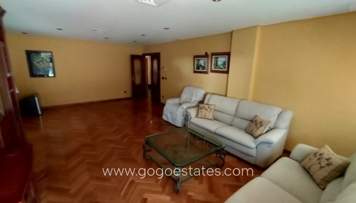 Te koop - Huis - Vrijstaande Villa - Elda - Elda Centro