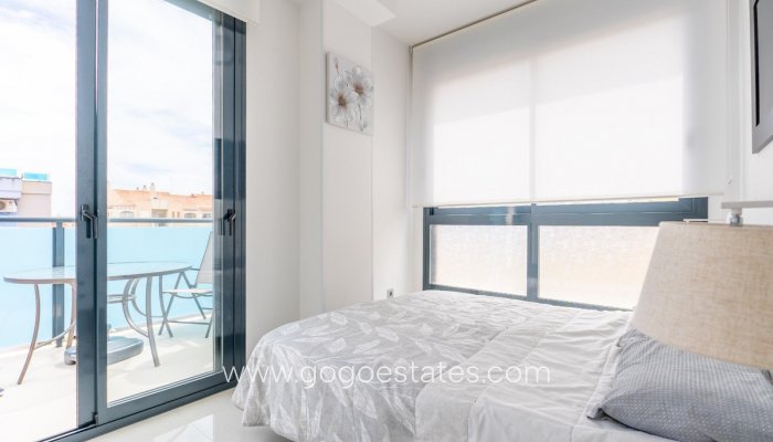 Te koop - Appartement - Appartement op de middelste verdieping - Torrevieja - Torrevieja Centro