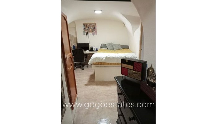 Te koop - Huis - Grotwoning - Alicante - Alcoraya
