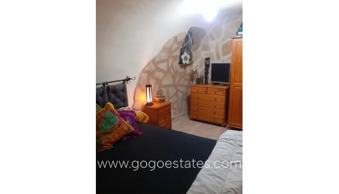 Te koop - Huis - Grotwoning - Alicante - Alcoraya