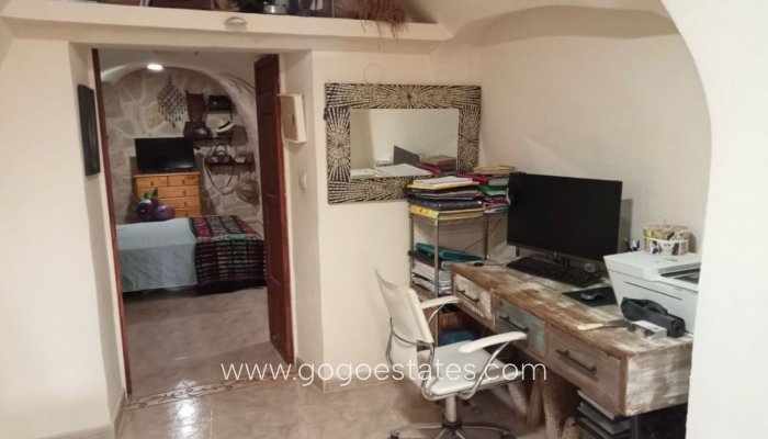 Te koop - Huis - Grotwoning - Alicante - Alcoraya