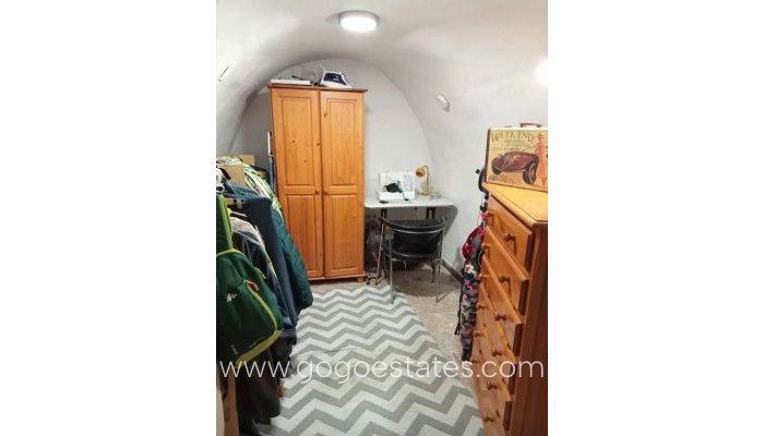 Te koop - Huis - Grotwoning - Alicante - Alcoraya