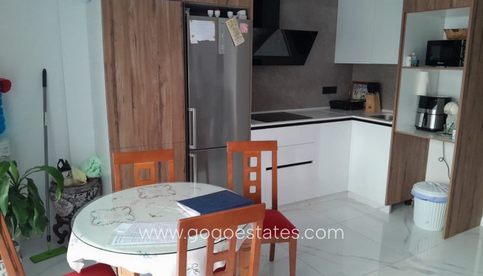 Te koop - Appartement - Appartement op de middelste verdieping - Torrevieja - Torrevieja Centro