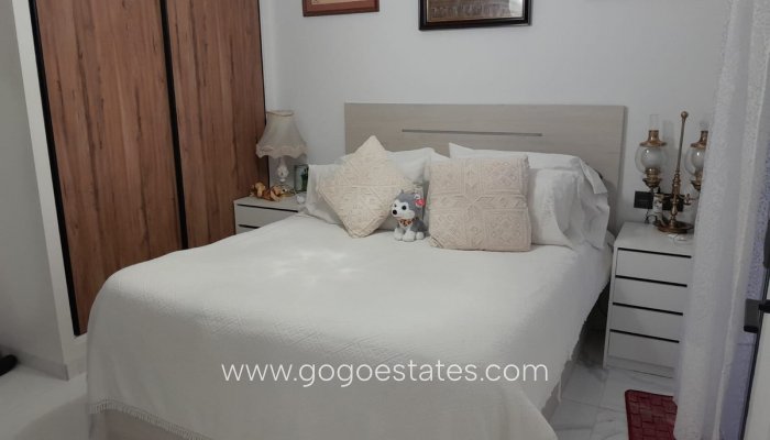 Te koop - Appartement - Appartement op de middelste verdieping - Torrevieja - Torrevieja Centro