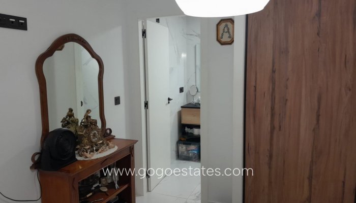 Te koop - Appartement - Appartement op de middelste verdieping - Torrevieja - Torrevieja Centro