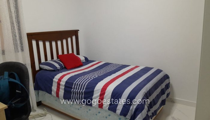 Te koop - Appartement - Appartement op de middelste verdieping - Torrevieja - Torrevieja Centro