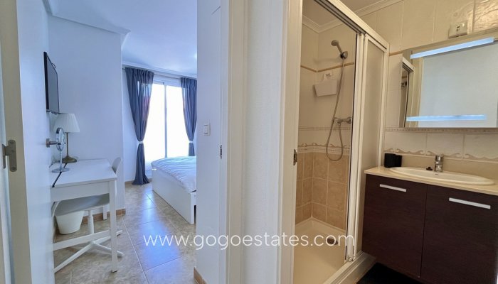 Te koop - Huis - Stadswoning - Torrevieja - La Mata