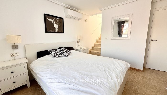 Te koop - Huis - Stadswoning - Torrevieja - Torrevieja Centro