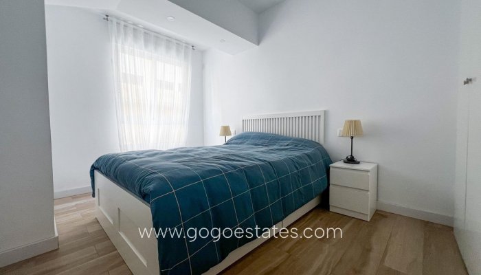 Te koop - Appartement - Appartement op de middelste verdieping - Alicante - Alicante Centro