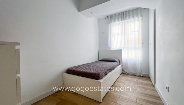 Te koop - Appartement - Appartement op de middelste verdieping - Alicante - Alicante Centro