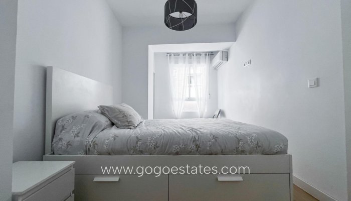 Te koop - Appartement - Appartement op de middelste verdieping - Alicante - Alicante Centro