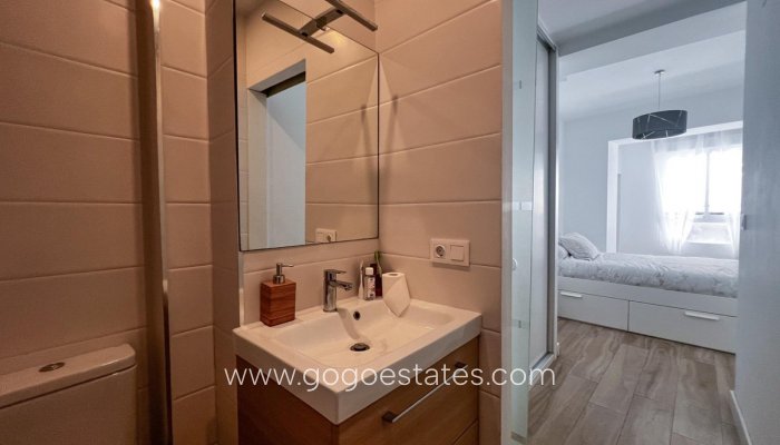 Te koop - Appartement - Appartement op de middelste verdieping - Alicante - Alicante Centro