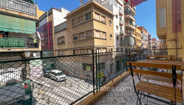 Te koop - Appartement - Appartement op de middelste verdieping - Alicante - Alicante Centro
